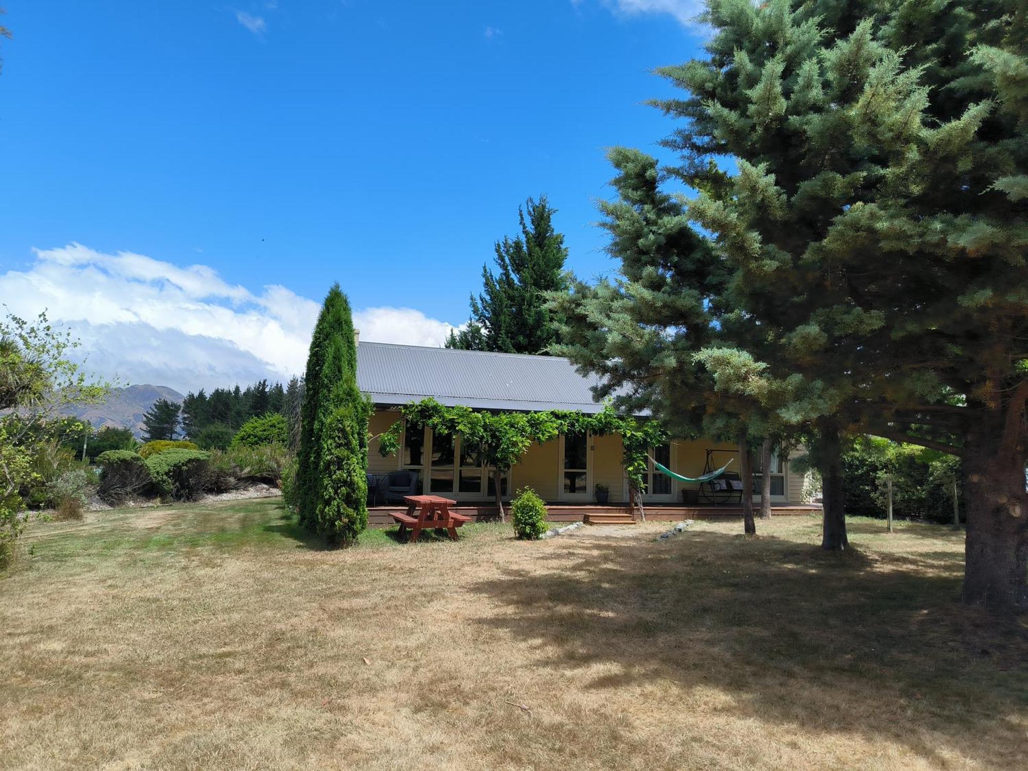 Vibrant Living Retreat Bed & Breakfast 4*