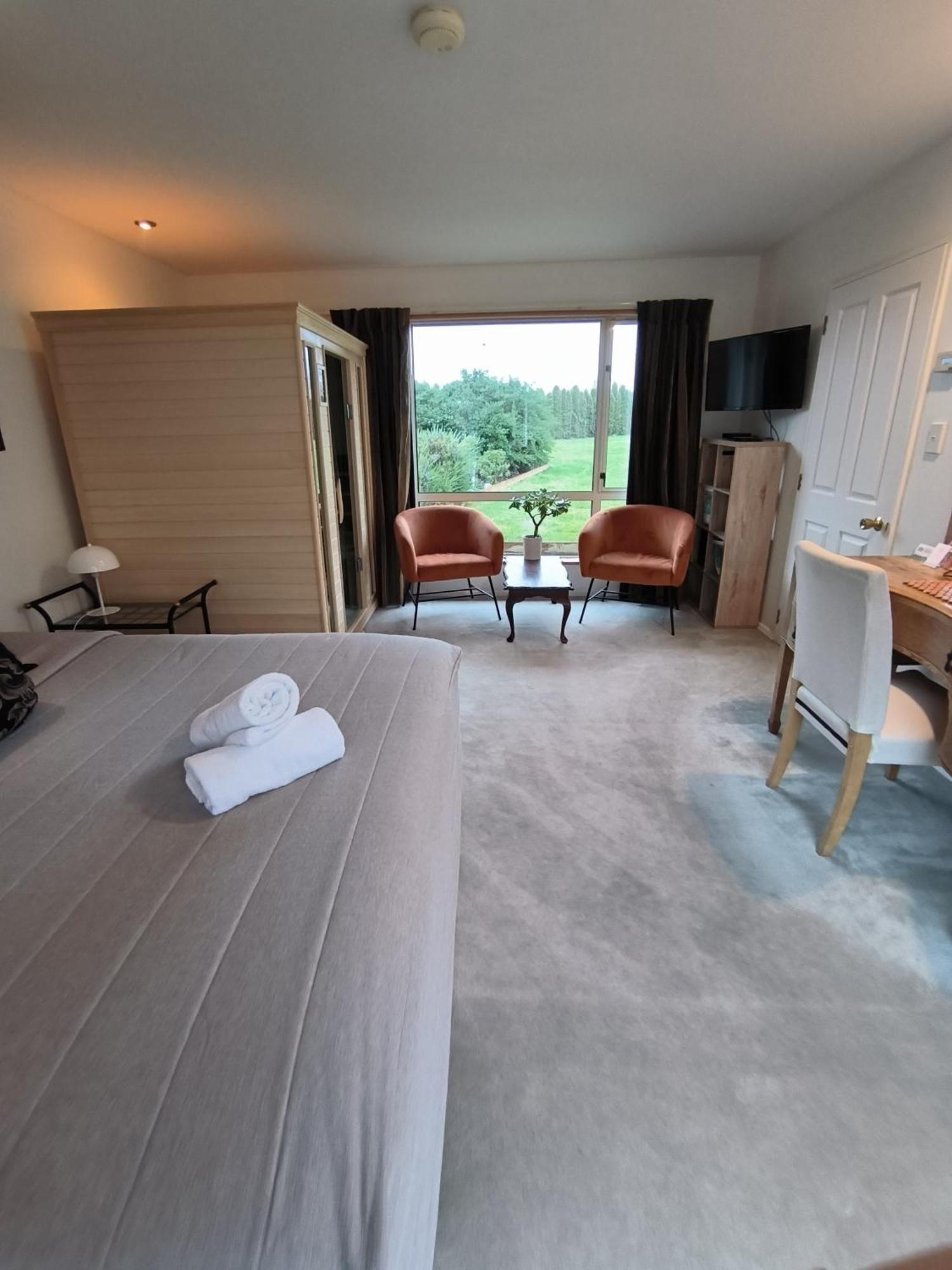 Bed & Breakfast Vibrant Living Retreat 4*